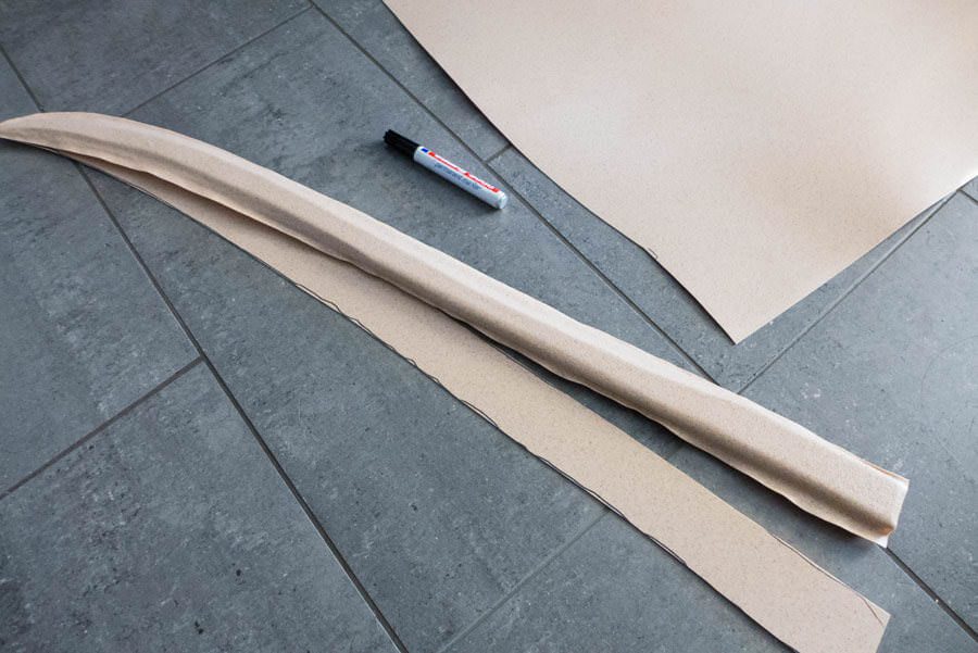 08_Ebony_Blade